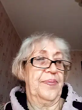 Snapshot of Anatolia5961 chatting on 10/29/25, 04:26 Anatolia5961 online show from 10/29/25, 04:26