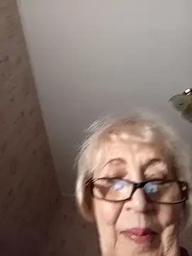 Snapshot of Anatolia5961 chatting on 11/04/25, 04:00 Anatolia5961 online show from 11/04/25, 04:00