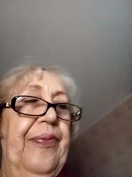 Snapshot of Anatolia5961 chatting on 11/10/25, 04:33 Anatolia5961 online show from 11/10/25, 04:33