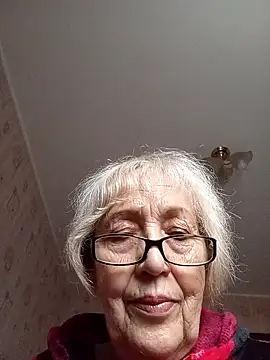 Snapshot of Anatolia5961 chatting on 11/11/25, 09:09 Anatolia5961 online show from 11/11/25, 09:09