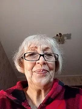 Snapshot of Anatolia5961 chatting on 11/12/25, 04:57 Anatolia5961 online show from 11/12/25, 04:57