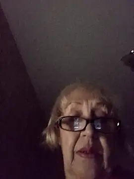 Snapshot of Anatolia5961 chatting on 11/24/25, 04:23 Anatolia5961 online show from 11/24/25, 04:23