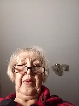 Snapshot of Anatolia5961 chatting on 11/24/25, 04:29 Anatolia5961 online show from 11/24/25, 04:29