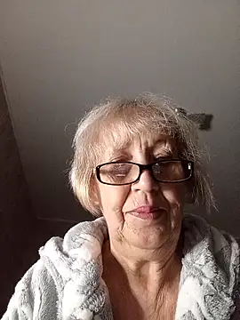 Snapshot of Anatolia5961 chatting on 11/30/25, 10:14 Anatolia5961 online show from 11/30/25, 10:14