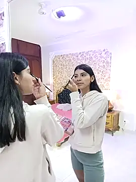 Lola Pierce online show from 09/19/25, 11:33