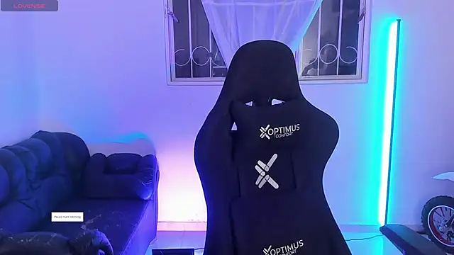 Snapshot of Aishelyng chatting on 10/07/25, 10:18 Aishelyng online show from 10/07/25, 10:18