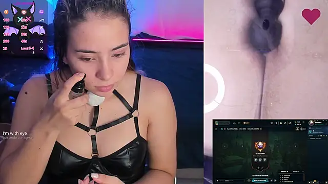 Snapshot of Aishelyng chatting on 10/30/25, 10:43 Aishelyng online show from 10/30/25, 10:43