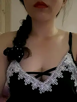 Snapshot of Linda288 chatting on 10/13/25, 10:15 Linda288 online show from 10/13/25, 10:15