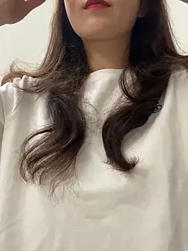 Snapshot of Linda288 chatting on 11/24/25, 04:01 Linda288 online show from 11/24/25, 04:01