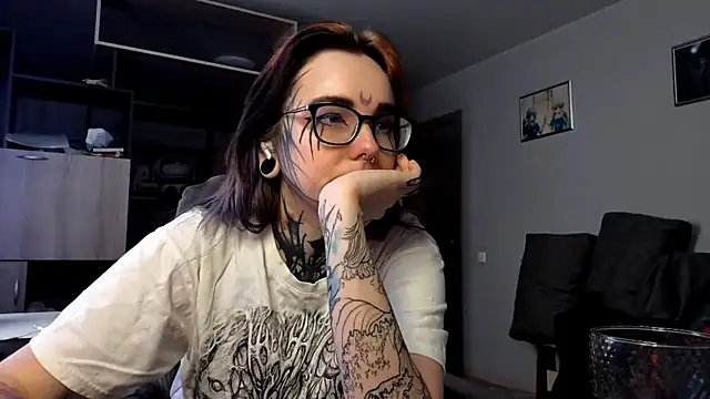 HighelikeGirl online show from 09/10/25, 10:04