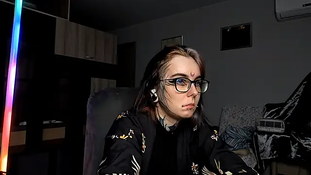 HighelikeGirl online show from 10/09/25, 10:57