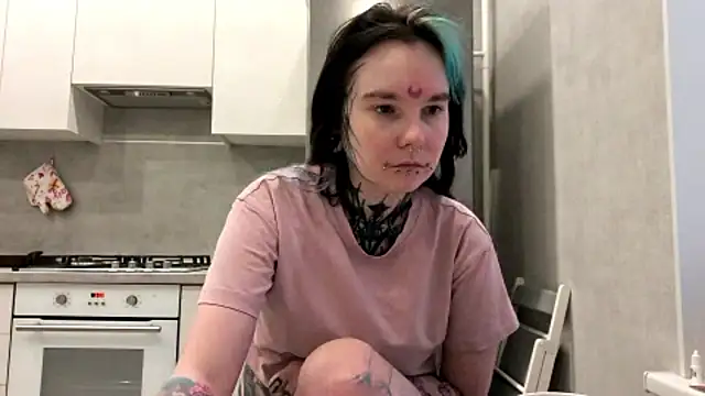 Snapshot of HighelikeGirl chatting on 02/04/26, 04:51 HighelikeGirl online show from 02/04/26, 04:51