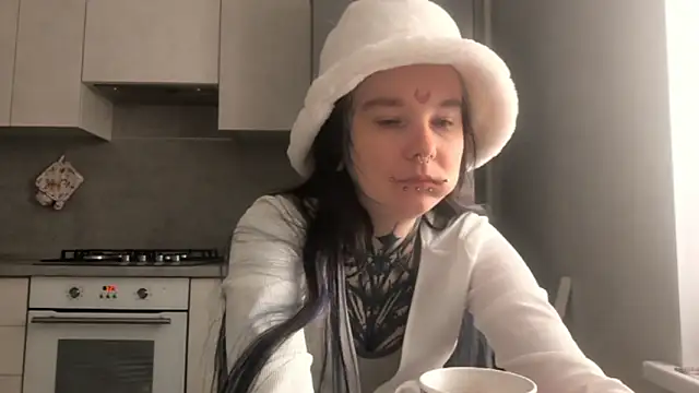 Snapshot of HighelikeGirl chatting on 02/27/26, 04:12 HighelikeGirl online show from 02/27/26, 04:12