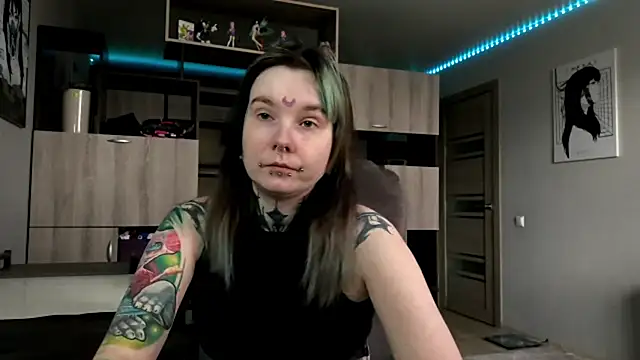 Snapshot of HighelikeGirl chatting on 04/10/26, 12:21 HighelikeGirl online show from 04/10/26, 12:21