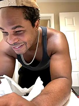 Snapshot of KeYBuMp323 chatting on 09/15/25, 02:17 KeYBuMp323 online show from 09/15/25, 02:17