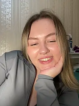 Snapshot of SunshineEmma chatting on 04/20/26, 11:06 SunshineEmma online show from 04/20/26, 11:06