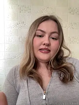 Snapshot of SunshineEmma chatting on 04/23/26, 03:03 SunshineEmma online show from 04/23/26, 03:03