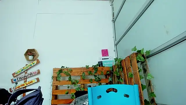 cris dulce online show from 04/15/26, 07:21