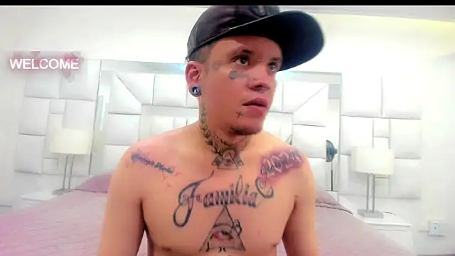 Dangerous couple  online show from 10/11/25, 07:01