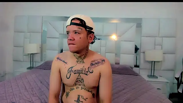 Dangerous couple  online show from 10/17/25, 08:11