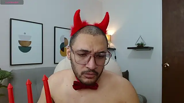   Damian    online show from 10/31/25, 12:00