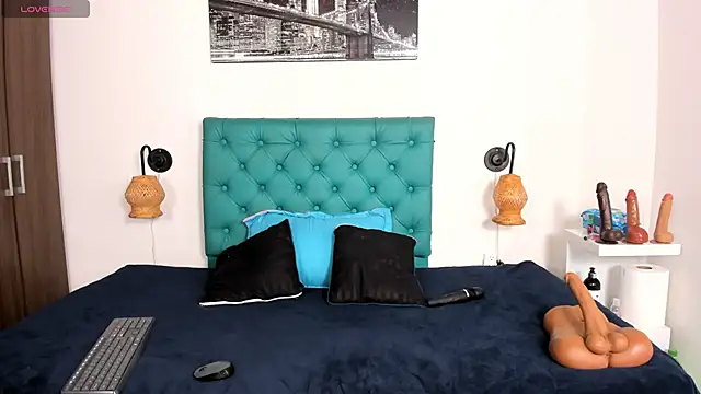 juliana 13 online show from 11/06/25, 07:15