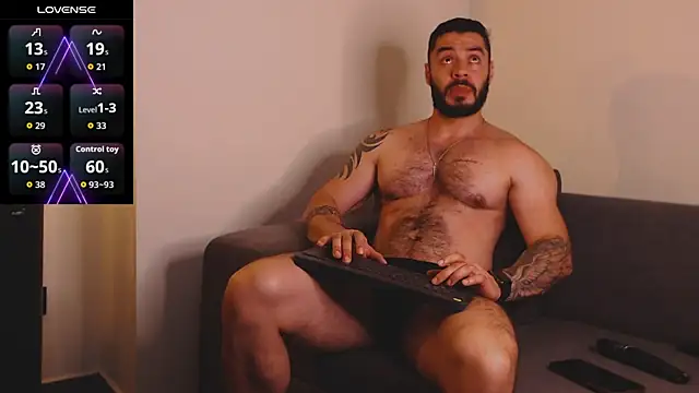 Snapshot of Drake_Cole chatting on 10/15/25, 11:27 Drake Cole online show from 10/15/25, 11:27