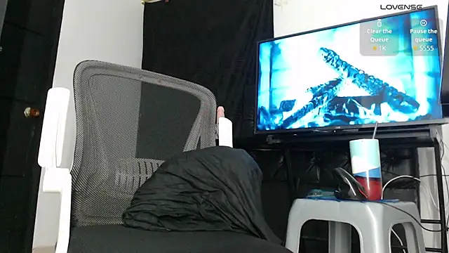 Snapshot of Black_penis25 chatting on 10/10/25, 05:06 Black penis25 online show from 10/10/25, 05:06