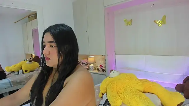 LilyWhitney online show from 06/19/26, 04:06