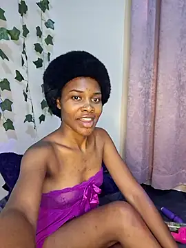 Snapshot of FionaKeith10103 chatting on 07/12/26, 12:18 FionaKeith10103 online show from 07/12/26, 12:18