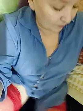 Snapshot of ForgeMeNot51 chatting on 11/28/25, 07:33 ForgeMeNot51 online show from 11/28/25, 07:33