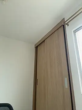 LauraCatalina online show from 10/11/25, 12:04