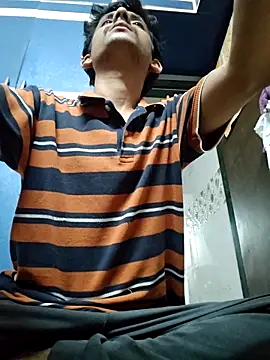 Snapshot of yung_cplz chatting on 09/20/25, 04:30 yung cplz online show from 09/20/25, 04:30