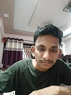 Snapshot of yung_cplz chatting on 10/16/25, 11:33 yung cplz online show from 10/16/25, 11:33