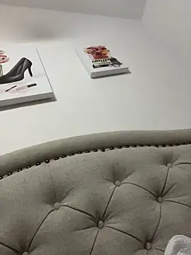 Regina Escobar online show from 01/06/26, 01:53