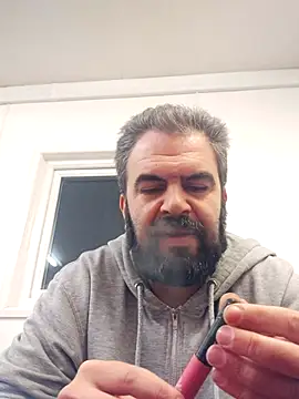 Snapshot of HairypapaK chatting on 10/24/25, 04:42 HairypapaK online show from 10/24/25, 04:42