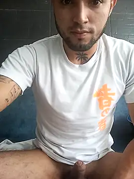 andr4558 online show from 12/19/25, 04:36