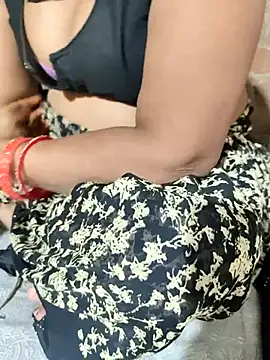 POOJACOUPLE online show from 01/18/26, 08:40