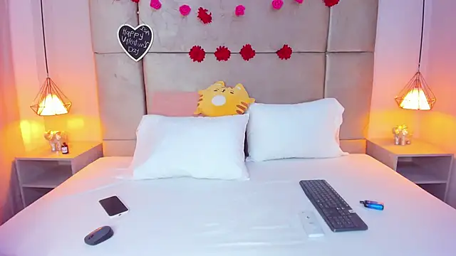 Snapshot of isabel_sofiaa chatting on 02/15/26, 03:14 isabel sofiaa online show from 02/15/26, 03:14