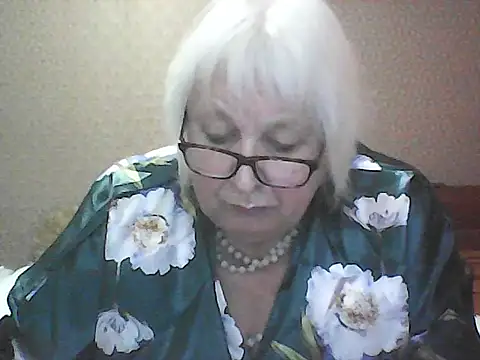Alexia64231 online show from 09/24/25, 04:32
