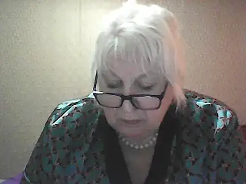 Alexia64231 online show from 10/09/25, 07:06