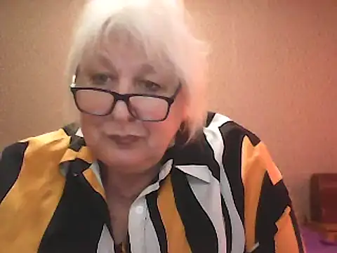 Alexia64231 online show from 10/13/25, 01:22