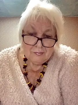 Alexia64231 online show from 10/27/25, 07:29