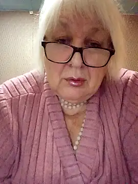 Alexia64231 online show from 10/28/25, 07:38