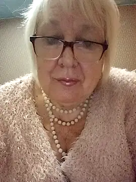 Alexia64231 online show from 11/01/25, 03:36