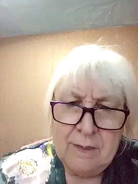 Alexia64231 online show from 12/02/25, 04:29