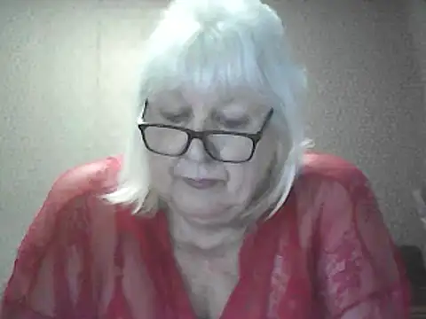 Snapshot of Alexia64231 chatting on 04/18/26, 01:37 Alexia64231 online show from 04/18/26, 01:37