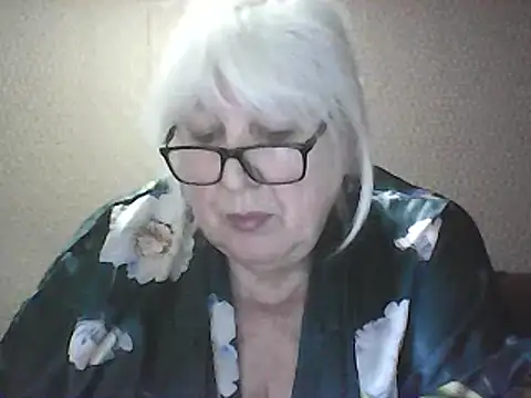 Snapshot of Alexia64231 chatting on 04/21/26, 02:56 Alexia64231 online show from 04/21/26, 02:56