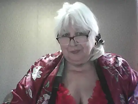Snapshot of Alexia64231 chatting on 05/05/26, 05:26 Alexia64231 online show from 05/05/26, 05:26
