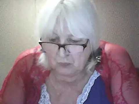 Snapshot of Alexia64231 chatting on 05/10/26, 02:44 Alexia64231 online show from 05/10/26, 02:44